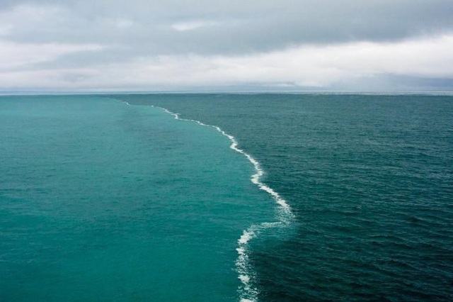 This is why the ocean has two distinct bodies of water that cannot be mixed - movingworl.com